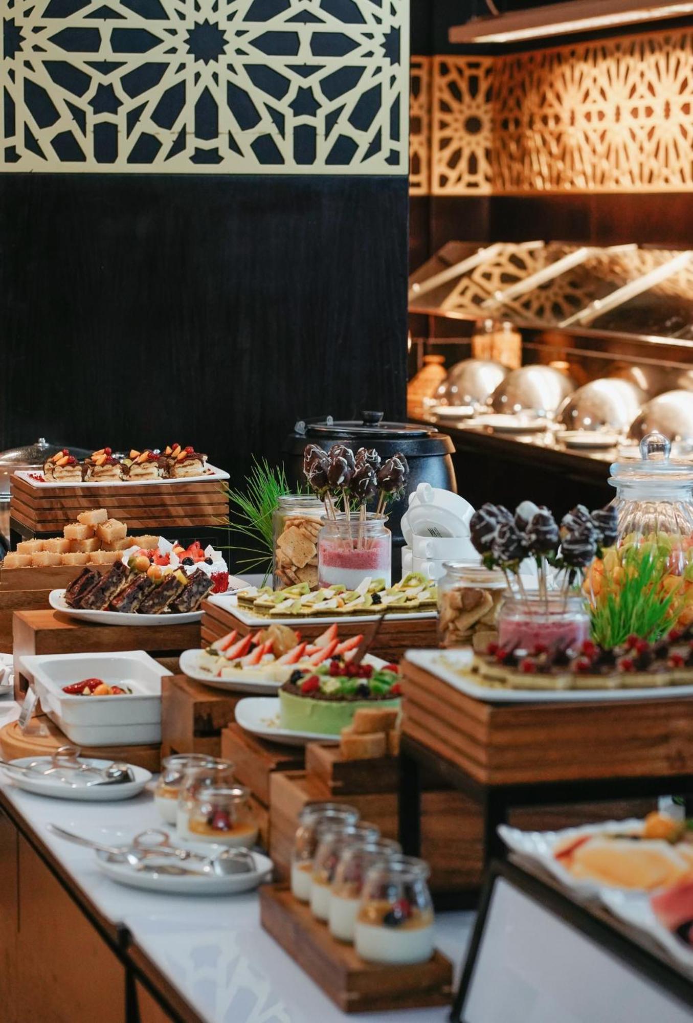 Metropolitan Al Mafraq Hotel Abu Dhabi Eksteriør billede