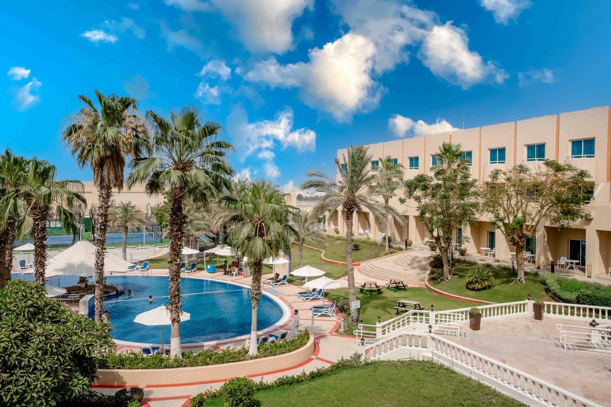Metropolitan Al Mafraq Hotel Abu Dhabi Eksteriør billede