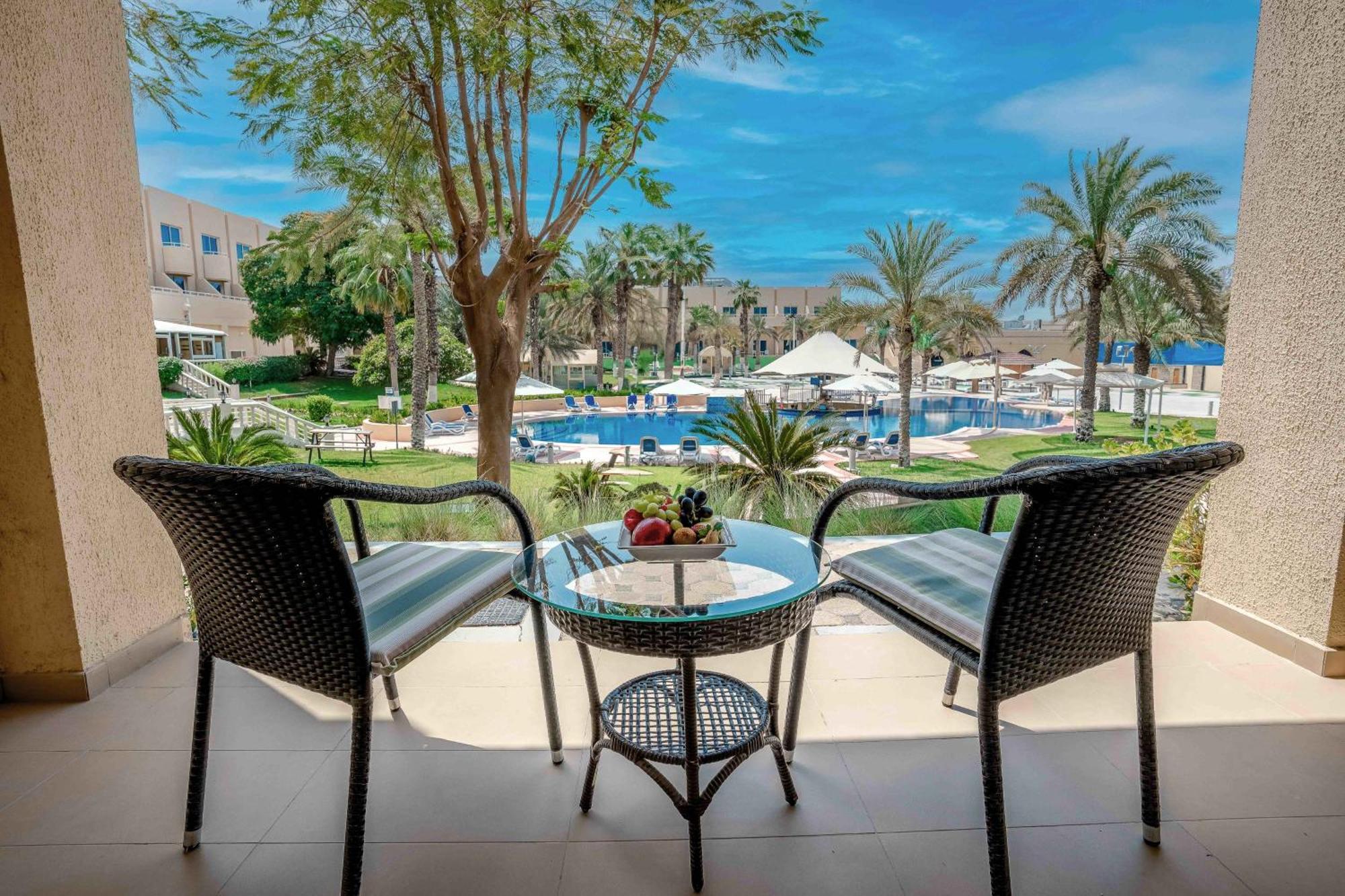 Metropolitan Al Mafraq Hotel Abu Dhabi Eksteriør billede