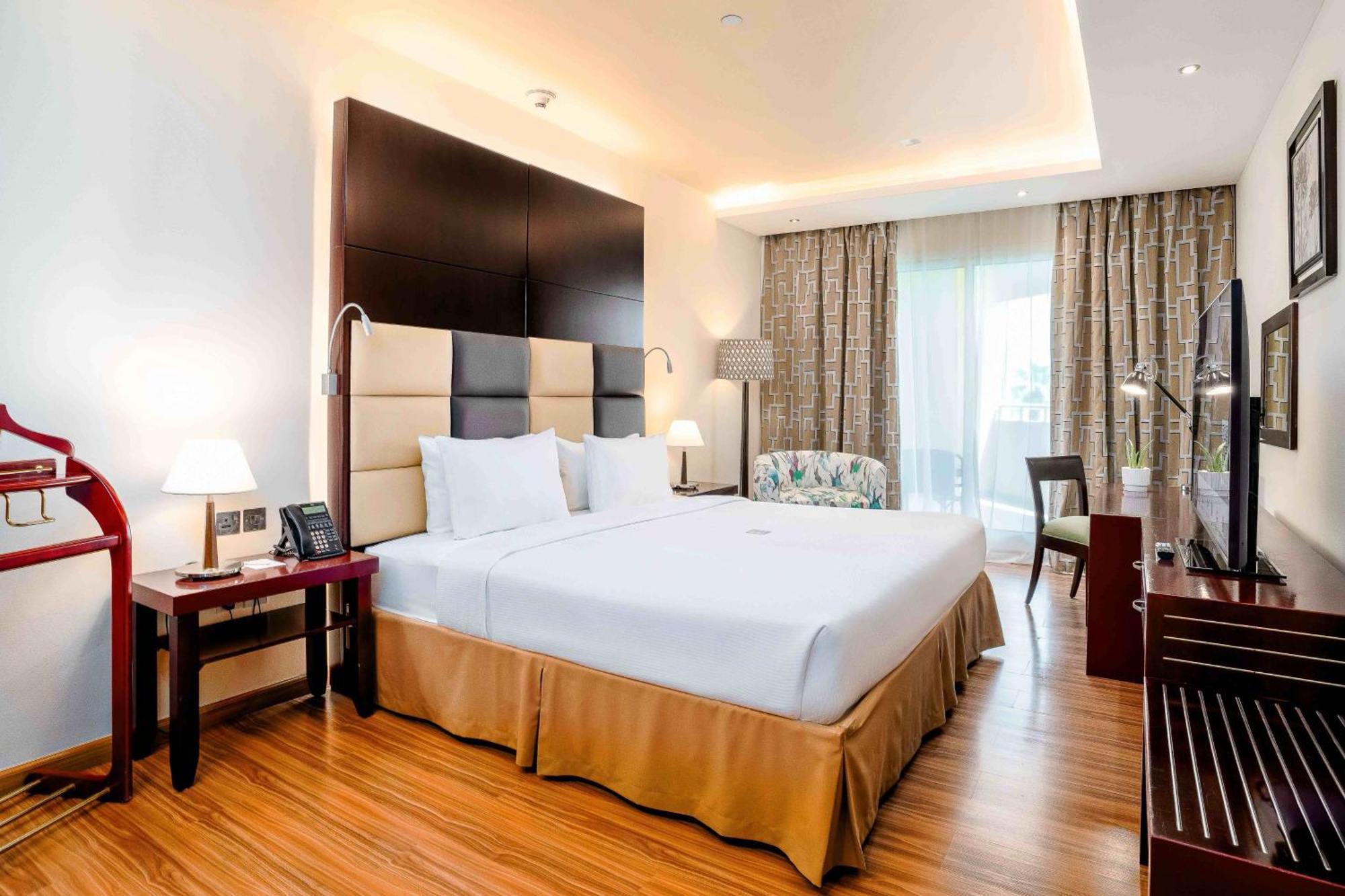 Metropolitan Al Mafraq Hotel Abu Dhabi Eksteriør billede