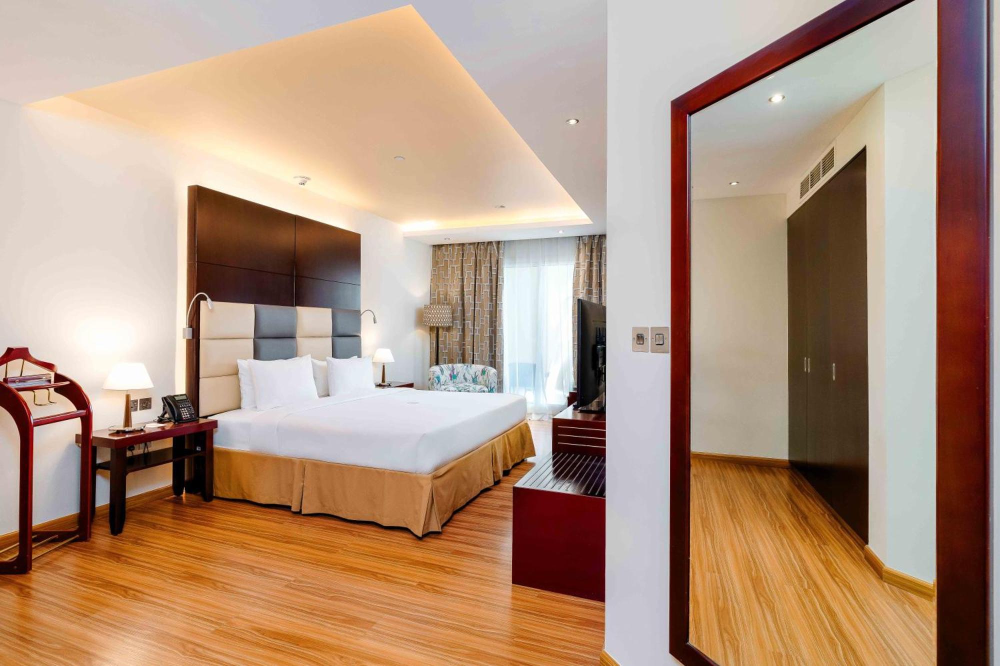 Metropolitan Al Mafraq Hotel Abu Dhabi Eksteriør billede